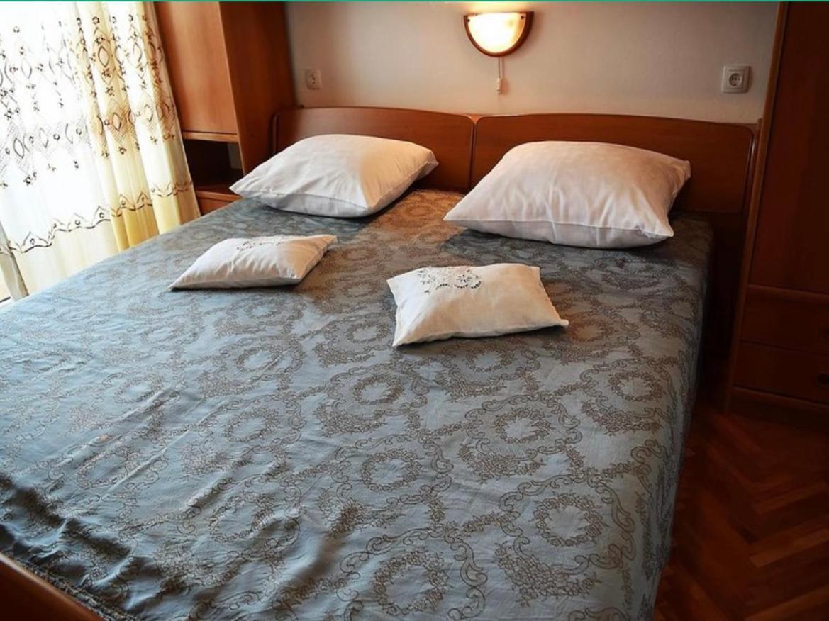 Apartment Eufemija-Rab Kampor Eksteriør billede